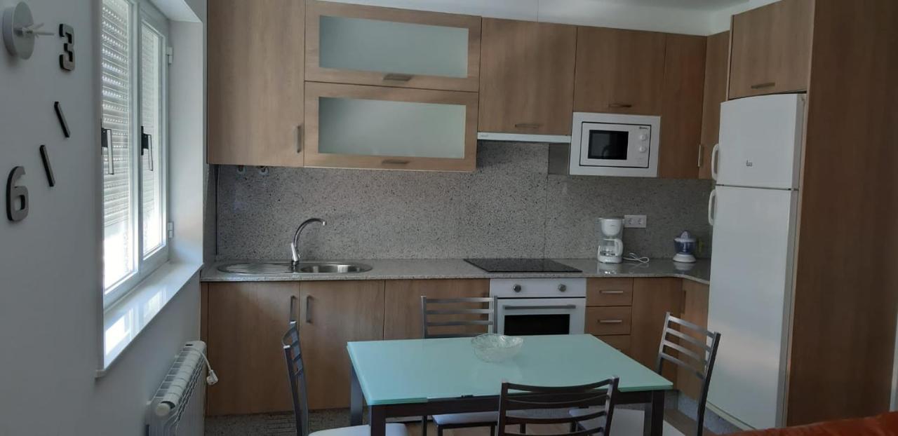 Apartamentos Olimpo Celta-Apart Laura O Pindo Exteriör bild